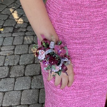 Philanthia Flower - Corsage - Floral Designers Near Me Philanthia Flower - Corsage - Floral Designers Near Me