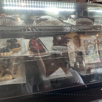 Le Val de Loire Restaurant - Sweet things. - French Near Me - Deerfield Beach, Florida