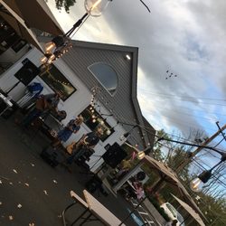 Vince's Pizzeria and Taproom - Outdoor