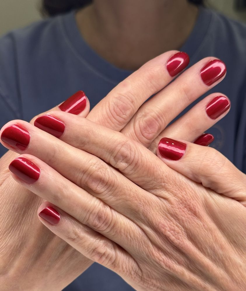 Lash Connection & Nails Logo