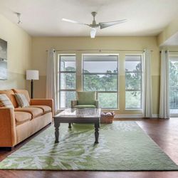 Hilton Grand Vacations Club in Sandestin Golf and Beach Resort - Guest room