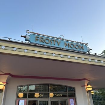 Frosty Moon - Ice Cream & Frozen Yogurt Near Me - Orlando, Florida