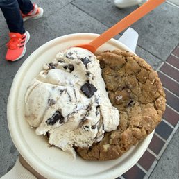 Cowboy cookie & campfire ice cream Cowboy cookie & campfire ice cream