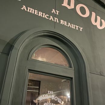The Win-Dow at The Grove - Burgers Near Me - Los Angeles, California The Win-Dow at The Grove - Burgers Near Me - Los Angeles, California