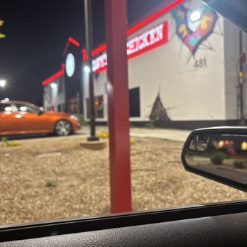 Dave's Hot Chicken - Chicken Shop Near Me - Fresno, California