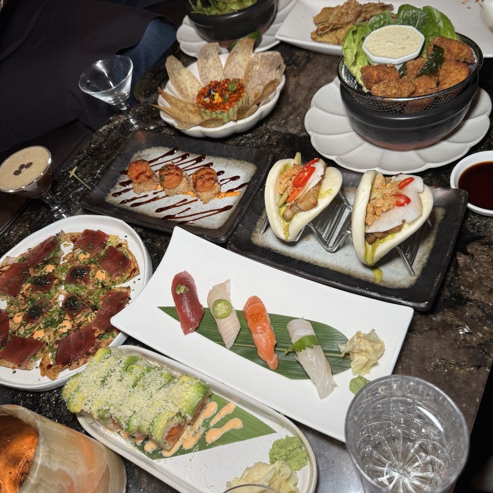 TAO Chicago Restaurant - Pan Asian Near Me - Chicago, Illinois