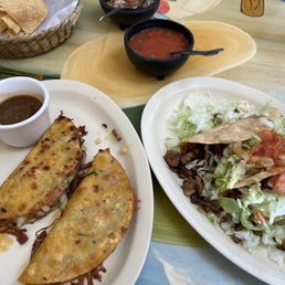 Two Quesabirria Taco y two Crispy Taco con Al pastor Two Quesabirria Taco y two Crispy Taco con Al pastor