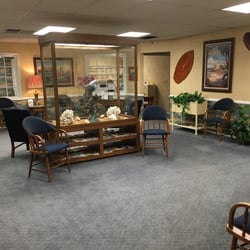 Kirk Sullivan, DDS - Beautiful Hawaiian waiting room