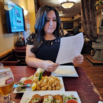 Palominos Bar and Restaurant - Appetizers: Calamari - Mozzarella - Bars Near Me - Franklin Square, New York