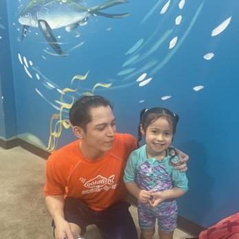 Goldfish Swim School - Glendale - Swimming Pools Near Me - Glendale, New York