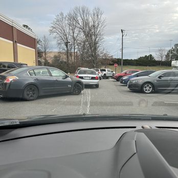 Raising Cane's Chicken Fingers - More people leaving. - Chicken Shop Near Me - Chester, Virginia Raising Cane's Chicken Fingers - More people leaving. - Chicken Shop Near Me - Chester, Virginia