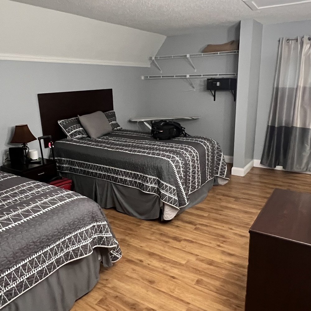 Goose Pond Colony - two beds in a hotel room - Nightlife Near Me - Scottsboro, Alabama Goose Pond Colony - two beds in a hotel room - Nightlife Near Me - Scottsboro, Alabama