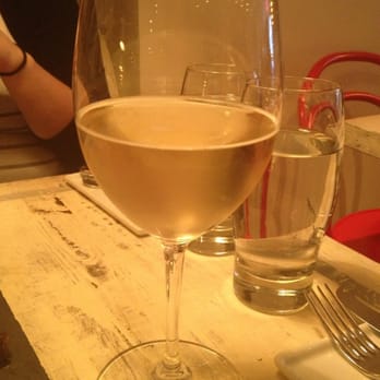 Murray's Cheese Bar - Wine Bars Near Me - Long Island City, New York Murray's Cheese Bar - Wine Bars Near Me - Long Island City, New York
