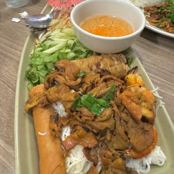 Bone & Broth - vermicelli boat - Vietnamese Near Me - Ontario, California Bone & Broth - vermicelli boat - Vietnamese Near Me - Ontario, California