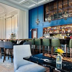 Veranda Lounge - Sophisticated Bar