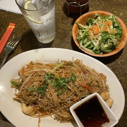 Shrimps with noodles