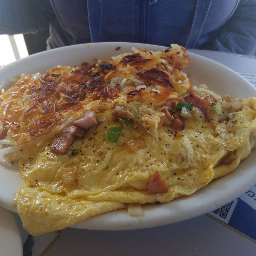 Hangar Cafe - Denver omelet - Cafes Near Me - Chandler, Arizona
