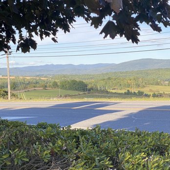 Tourterelle - View from entrance - French Near Me - New Haven, Vermont Tourterelle - View from entrance - French Near Me - New Haven, Vermont