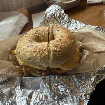 Breadhive Bakery & Cafe - Aaliyah Bagel - Cafes Near Me - Buffalo, New York