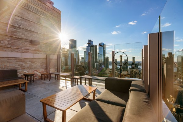 The Skylark - Rooftop Bar by null