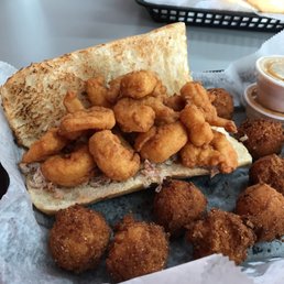 Skrimp & Crab Po Boy