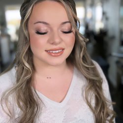 Red Cheek Beauty - Hair and Makeup by @_redcheekbeauty (Helli)