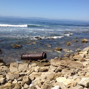 Shipwreck Hiking Trail - Bit of wreckage. Looks to be piping for steam or exhaust. - Parks Near Me - Palos Verdes Estates, California Shipwreck Hiking Trail - Bit of wreckage. Looks to be piping for steam or exhaust. - Parks Near Me - Palos Verdes Estates, California