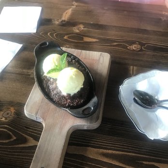 Bunbury - Such a delicious dessert sticky pudding - Argentine Near Me - Miami, Florida