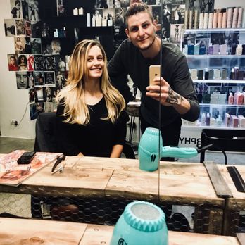 Le Studio - Beautiful client with Cédric - Hair Salons Near Me - Barcelona, B Le Studio - Beautiful client with Cédric - Hair Salons Near Me - Barcelona, B