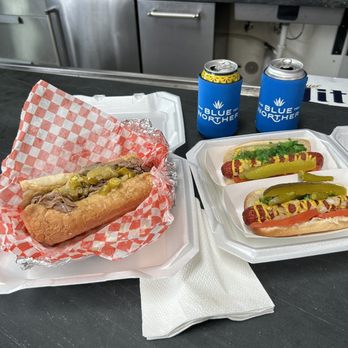 Midway Dogs - Italian beef and chicago dogs - Food Trucks Near Me - Austin , Texas