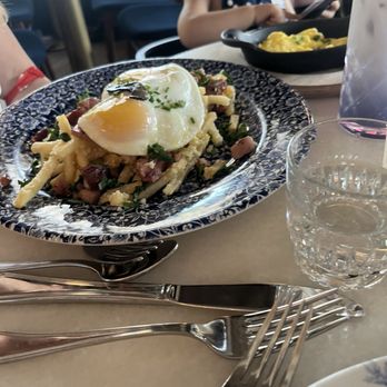 LITTLE HEN - Updated September 2024 - 1305 Photos & 675 Reviews - 4579 ...