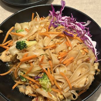 Lulu's Thai Noodle Shop - Pad se eu chicken - Asian Fusion Near Me - Westwood, Kansas Lulu's Thai Noodle Shop - Pad se eu chicken - Asian Fusion Near Me - Westwood, Kansas