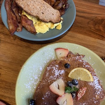 Berkeley Social Club - Deep Fried French Toast  2 Eggs Any Style - Breakfast & Brunch Near Me - Berkeley, California