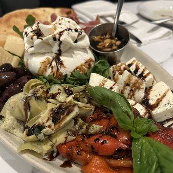 Andiamo Restaurant + Bar - Bars Near Me - North Andover, Massachusetts