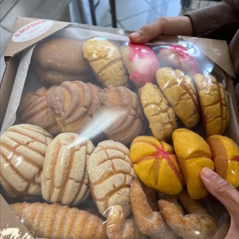 El Gallo Bakery - Bakeries Near Me - Los Angeles, California El Gallo Bakery - Bakeries Near Me - Los Angeles, California