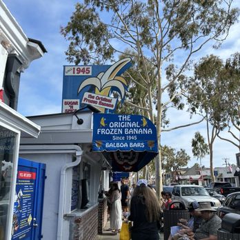 Sugar 'N' Spice - Ice Cream & Frozen Yogurt Near Me - Newport Beach, California