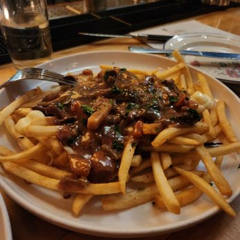 Bar Purlieu - Poutine - French Near Me - Eugene, Oregon