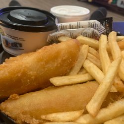 Ez's Burger Deluxe - Ez's fish and chips are distinctly better than anywhere else in Wenatchee.
