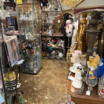Charleston Antique Mall - Antiques Near Me - Las Vegas, Nevada Charleston Antique Mall - Antiques Near Me - Las Vegas, Nevada