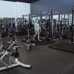Genesis Health Clubs - Liberty - Gym floor at Liberty Genesis