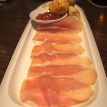 Crimson Tavern - Country ham and pepper jam and biscuits - Gastropubs Near Me - Orlando, Florida Crimson Tavern - Country ham and pepper jam and biscuits - Gastropubs Near Me - Orlando, Florida