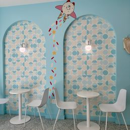 Cute design and very welcoming. Cute design and very welcoming.