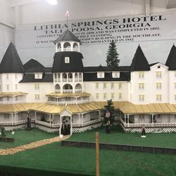 Great time learning about the history here. Only $2.00 for adults !!!!  If your in Tallapoosa for the day you don't want to pass this up