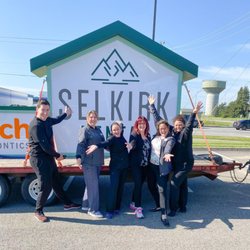 Selkirk Dental - New Sign arrived