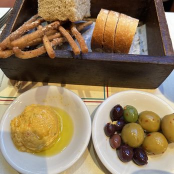 Becco - Bread Basket - Italian Near Me - New York, New York Becco - Bread Basket - Italian Near Me - New York, New York