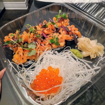 Kai Sushi - Lakeview - Citrus salmon roll to go - Sushi Bars Near Me - Chicago, Illinois