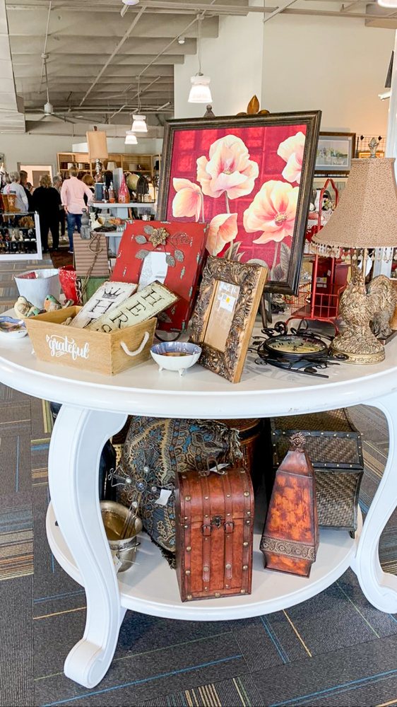 The Hope Chest, Weatherford Roadtrippers