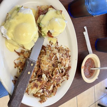 Scrambled Eggs Cafe - California Eggs Benedict Delicious! - Cafes Near Me - Simi Valley, California Scrambled Eggs Cafe - California Eggs Benedict Delicious! - Cafes Near Me - Simi Valley, California