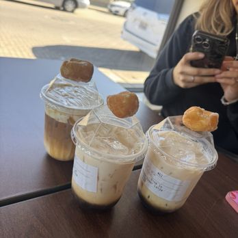 Isabel's Vintage Cafe - Sea Salt Caramel Latte Brown Sugar Latte (2) - Cafes Near Me - Ripon, California