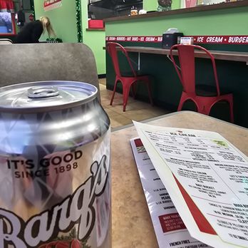 Pearl’s Diner - Front row - Burgers Near Me - Guttenberg, Iowa Pearl’s Diner - Front row - Burgers Near Me - Guttenberg, Iowa